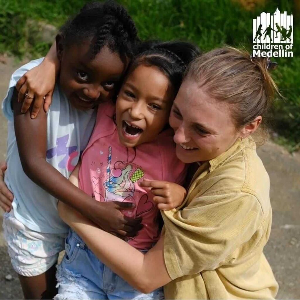 volunteer projects medellin. Source: @childrenofmedellin