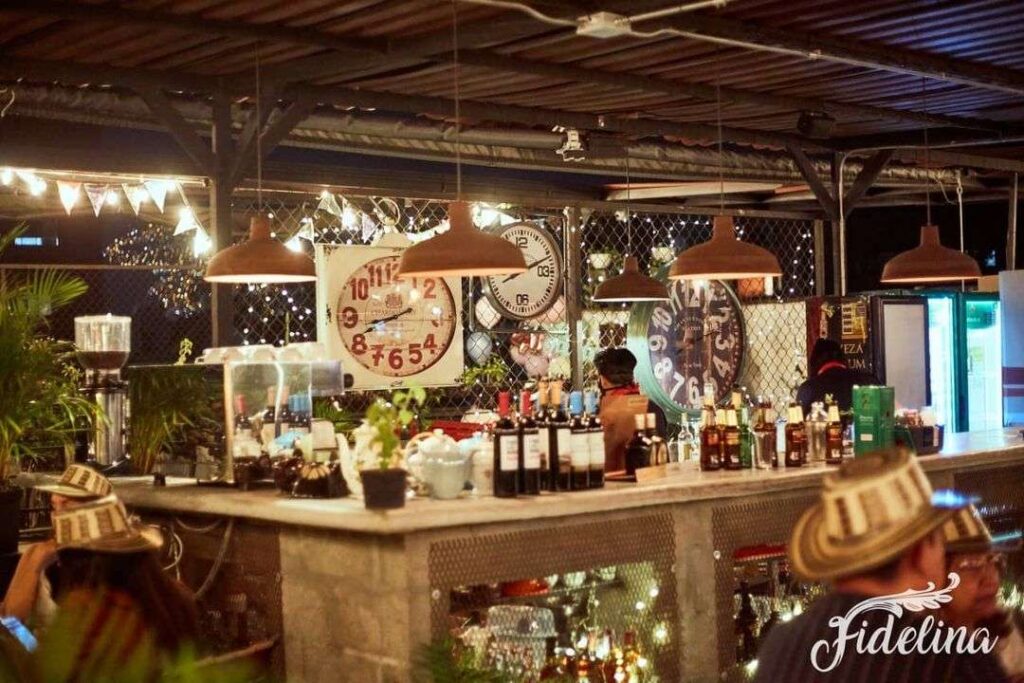 Bars in Laureles Source: @fidelinacb